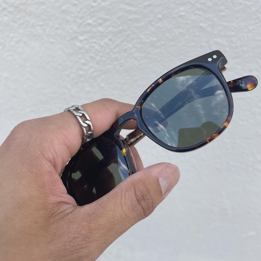 Ray-Ban RB4033 60 Green & Black Polarized Sunglasses | Sunglass Hut Canada